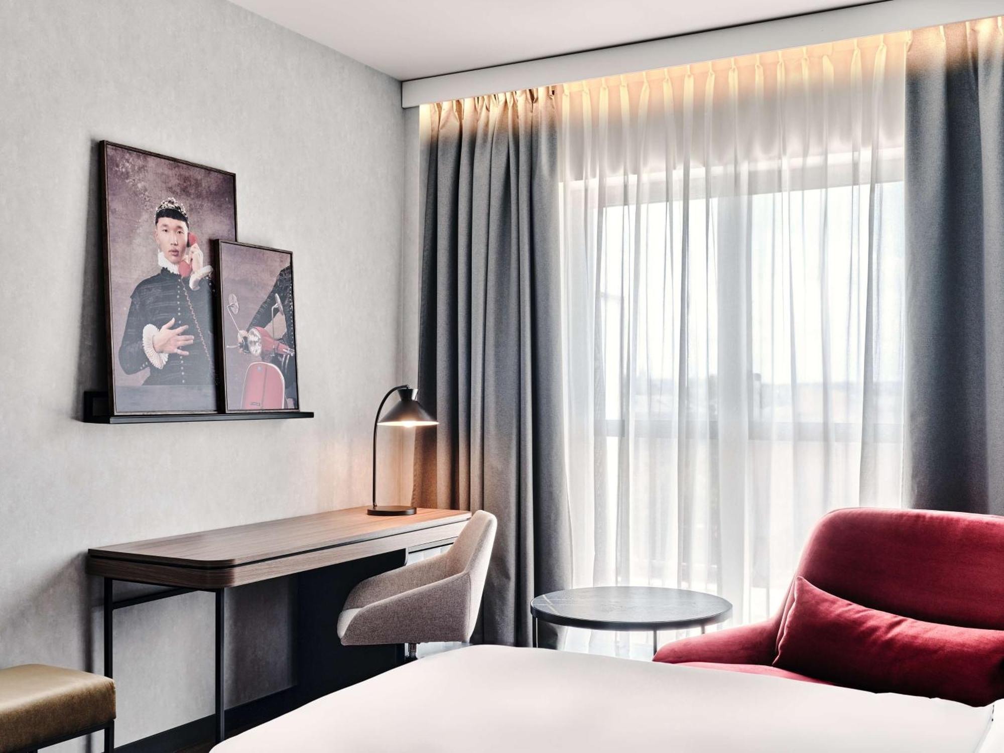 Radisson Red & Radisson Red Apartments, Kraków